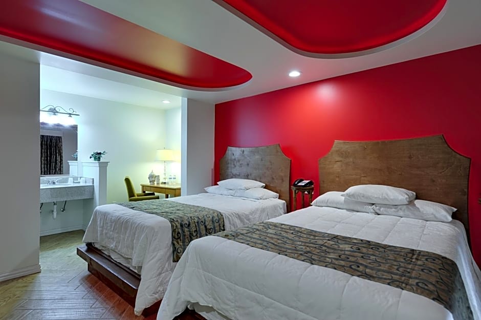 Romantic Inn & Suites