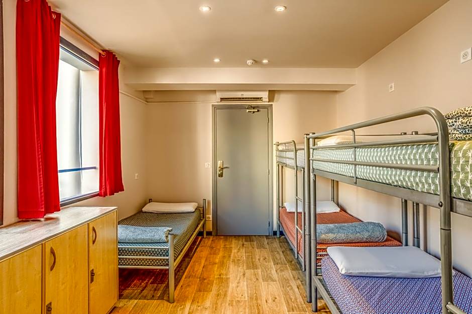 Villa Saint Exupery Beach Hostel