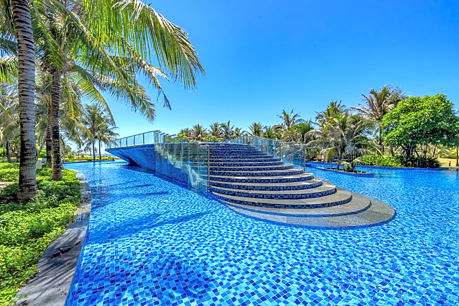 Wyndham Grand KN Paradise Cam Ranh
