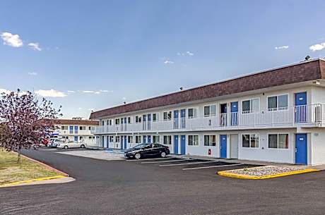 Motel 6 Cheyenne, WY