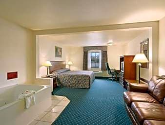 1 King Bed Studio Suite Non-Smoking