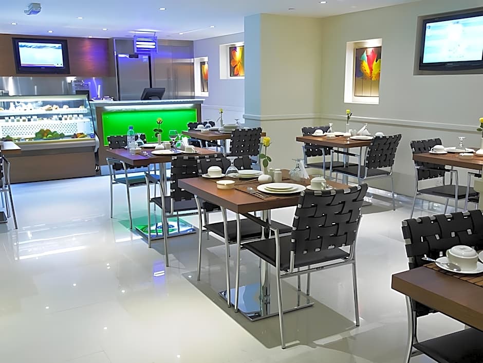 Phoenix Plaza Hotel Apartments