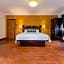 Anzures Black House