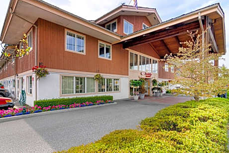 Econo Lodge Inn & Suites