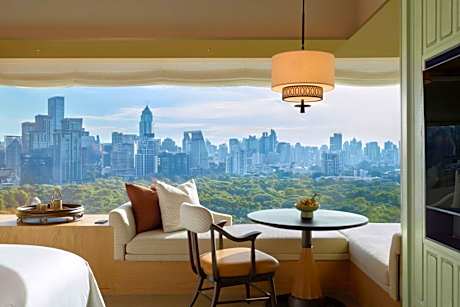 Club Corner Room with Twin Beds