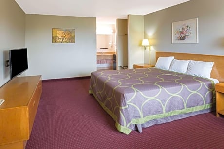 1 King Bed, Mobility/Hearing Impaired Accessible Room, Non-Smoking