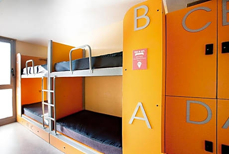 Quadruple room with 2 bunk beds and private bathroom