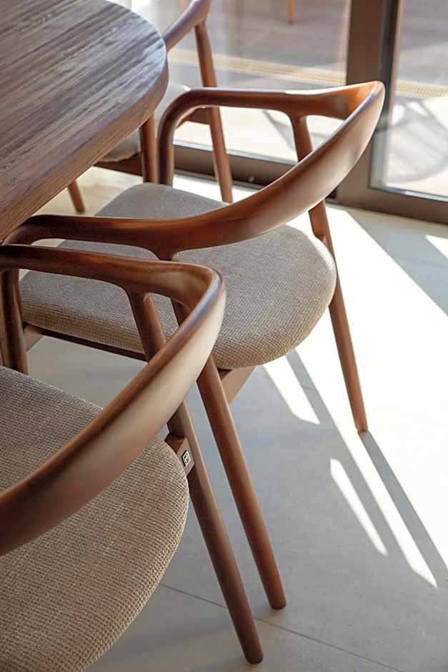 Larnaca LIV & CO Suites