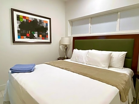 Two-Bedroom Suite with One King and One Queen Bed - Non-Smoking