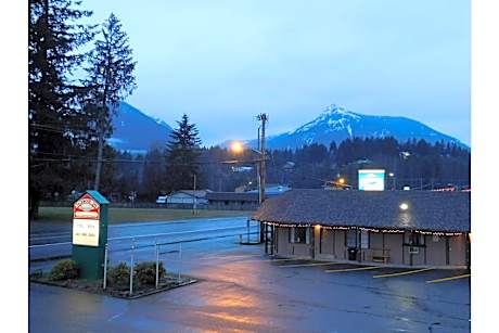 Packwood Inn