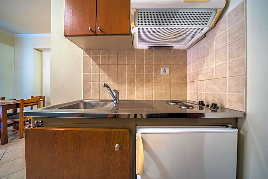 Porto Kalamaki Hotel