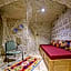 Vigneron Cave Hotel