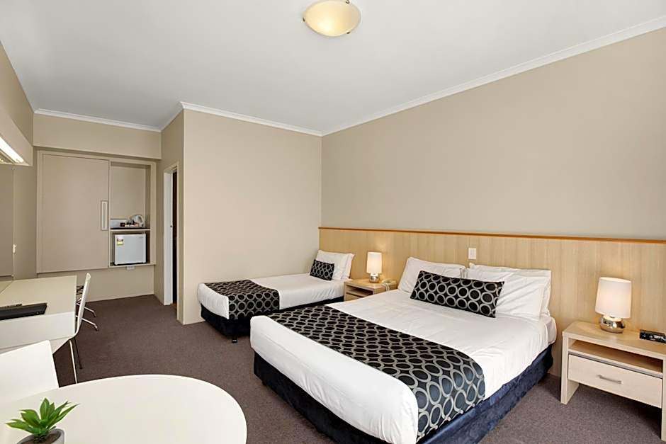 Adelaide Road Motor Lodge