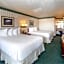 Emerald Dolphin Inn & Mini Golf