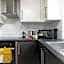 KVM - City Apartments - Contractors - Town Centre by KVM Stays