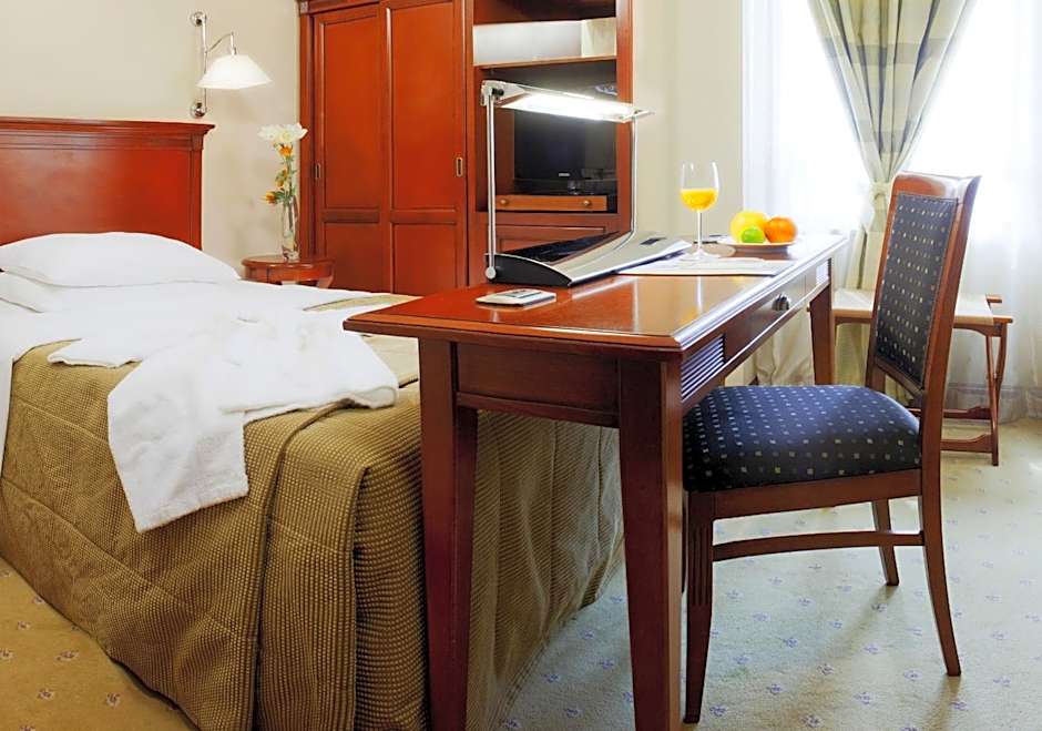 Best Western Premier Hotel Astoria