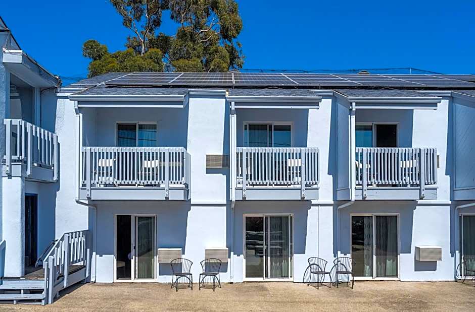 Cannery Row Inn