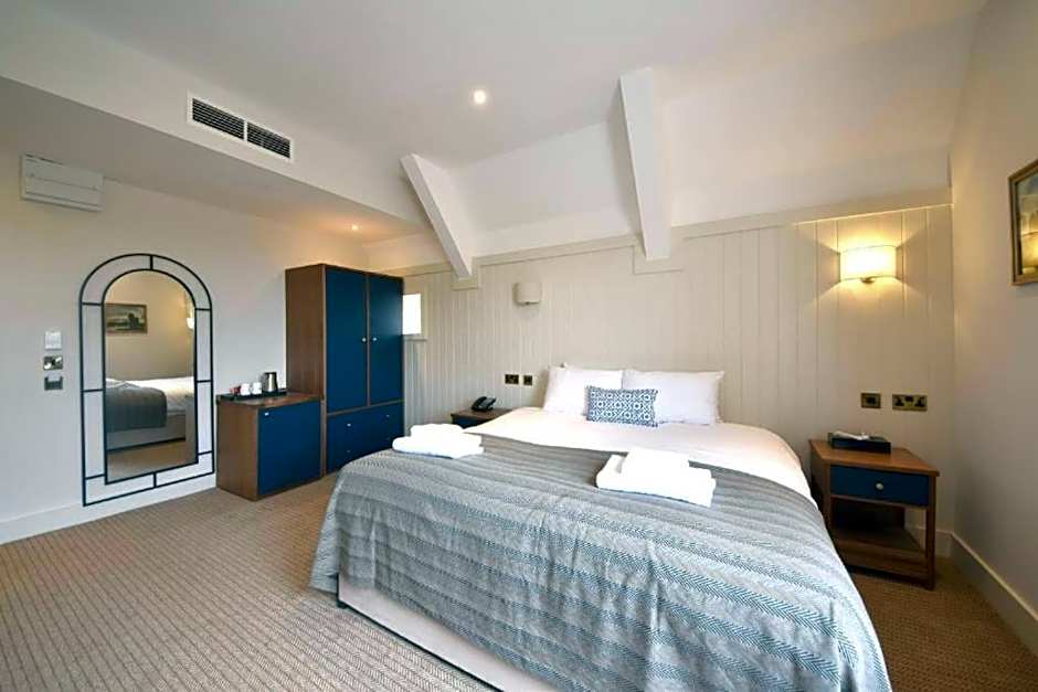 Photo 1 of 10 of Executive 1 King Bed