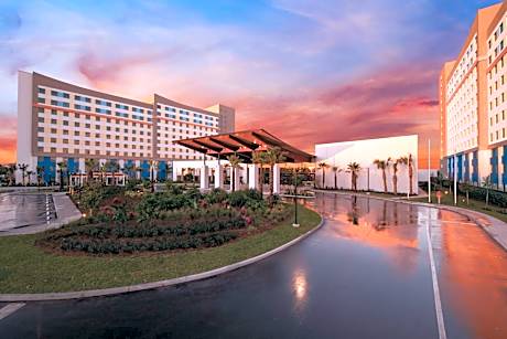 Universal's Endless Summer Resort - Dockside Inn and Suites