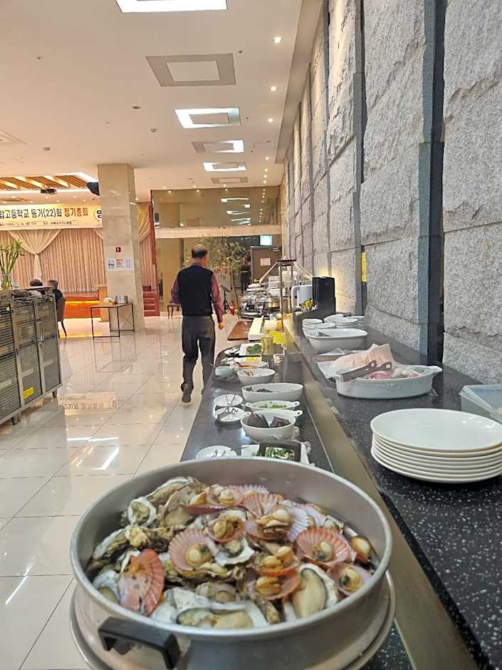 OASIS Hotel