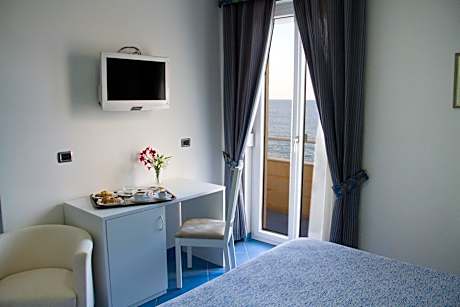 Classic Single Room with Sea View