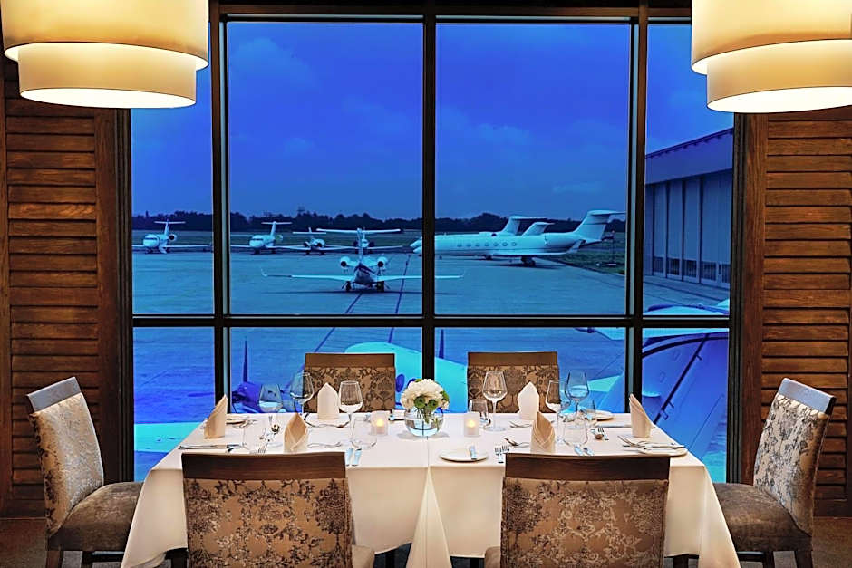 Legend Hotel Lagos Airport, Curio Collection By Hilton