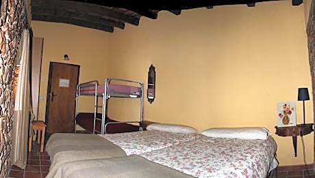 Economy Quadruple Room with Shared Bathroom