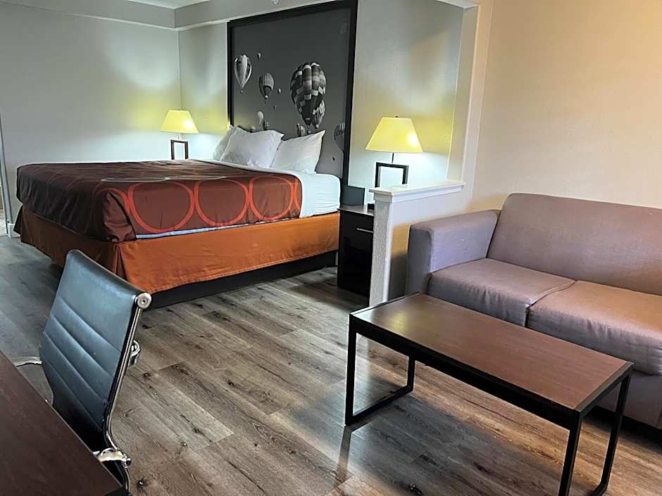 Super 8 by Wyndham Baytown/Mont Belvieu