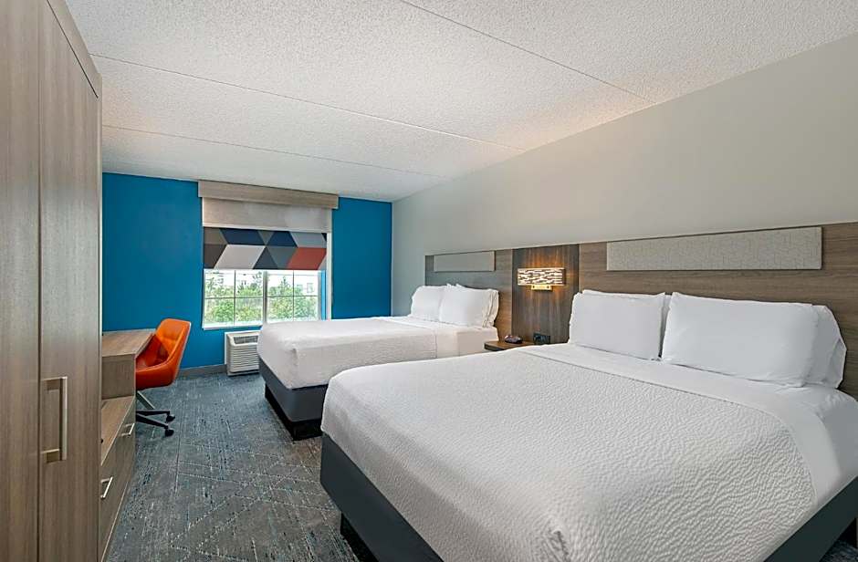 Holiday Inn Express & Suites Columbus at Northlake By IHG