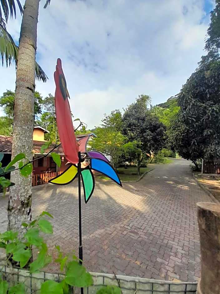 Aconchego 3 dorms, piscina, churrasq em Condomínio Fechado