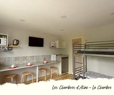 Famille-Salle de bain privée séparée-Vue sur la cour-Grande Chambre