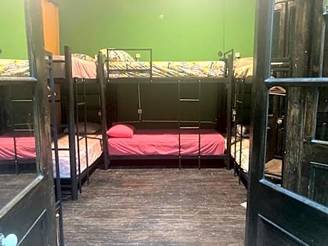 Bed in 6-Bed Mixed Dormitory Room