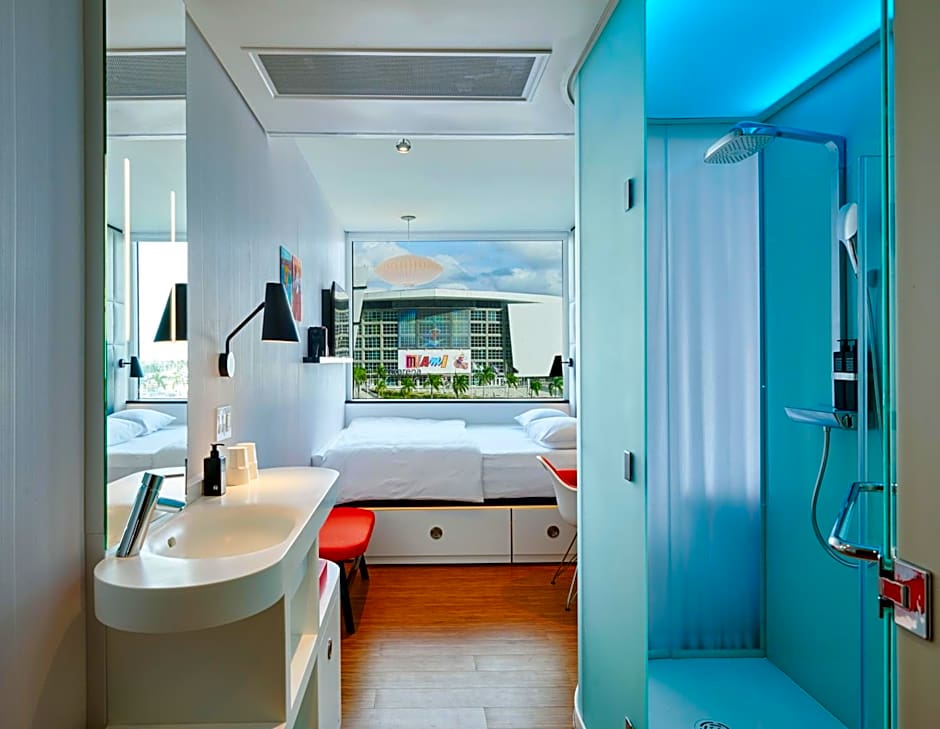 citizenM Miami Worldcenter