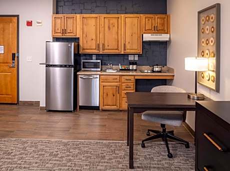 King Room - Disability Access - Roll-In Shower