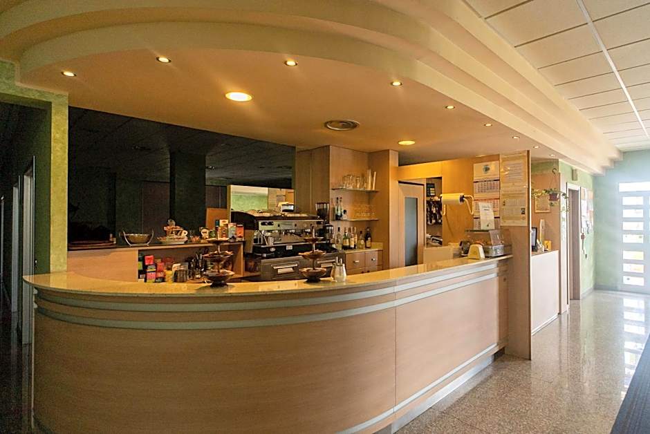 Hotel La Fonte a 300m uscita A14 Pescara Nord