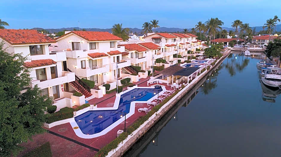 Cabo Blanco Hotel and Marina