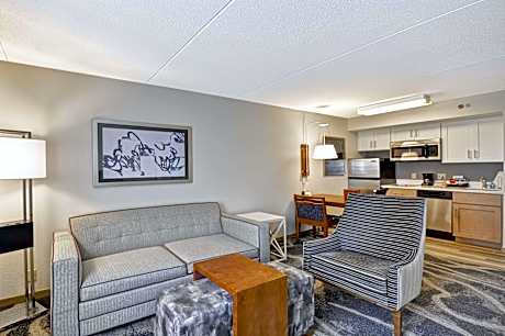 2 Double Beds 1 Bedroom Suite Nonsmoking