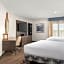 Hotel Westport Kansas City, Tapestry Collection by Hilton