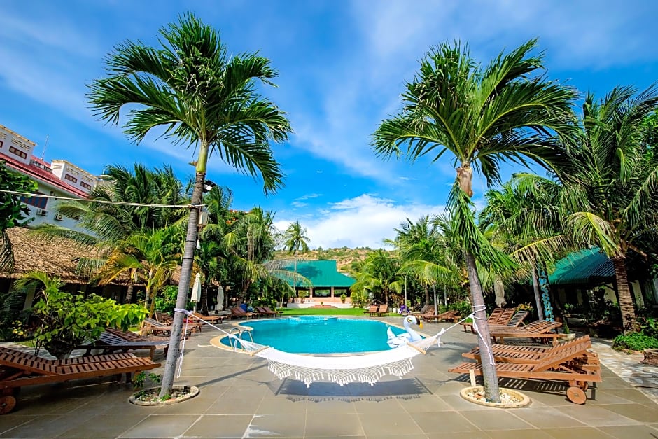 Sun And Sands Beach Hotel Spa