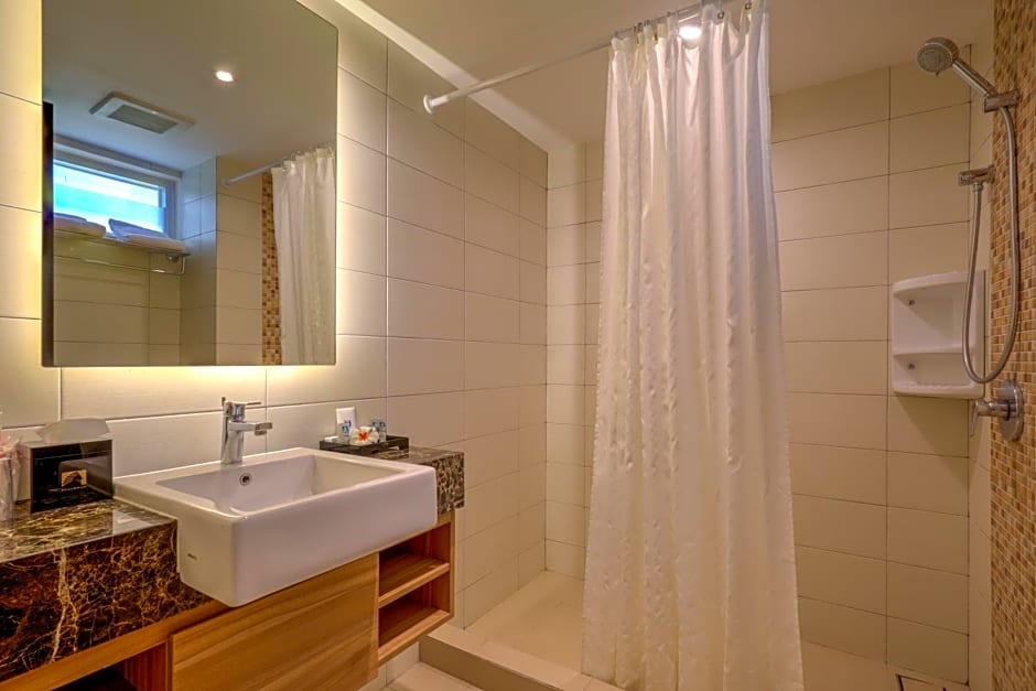 Mambruk Hotel & Convention