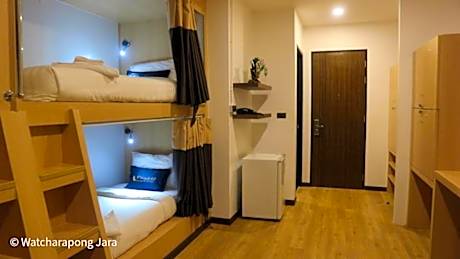 Bed in 6-Bed Mixed Dormitory Room