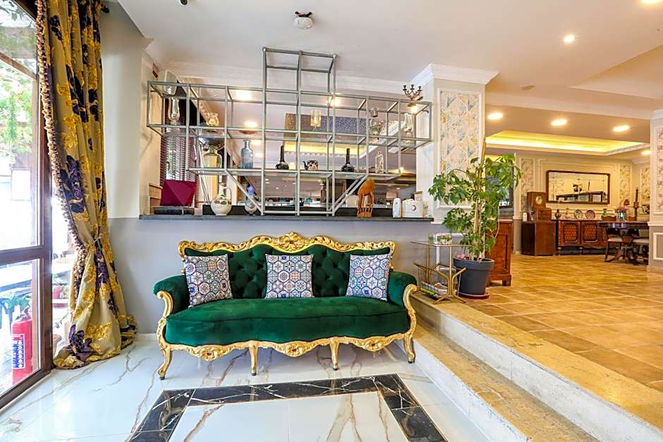 URLA PERA HOTEL