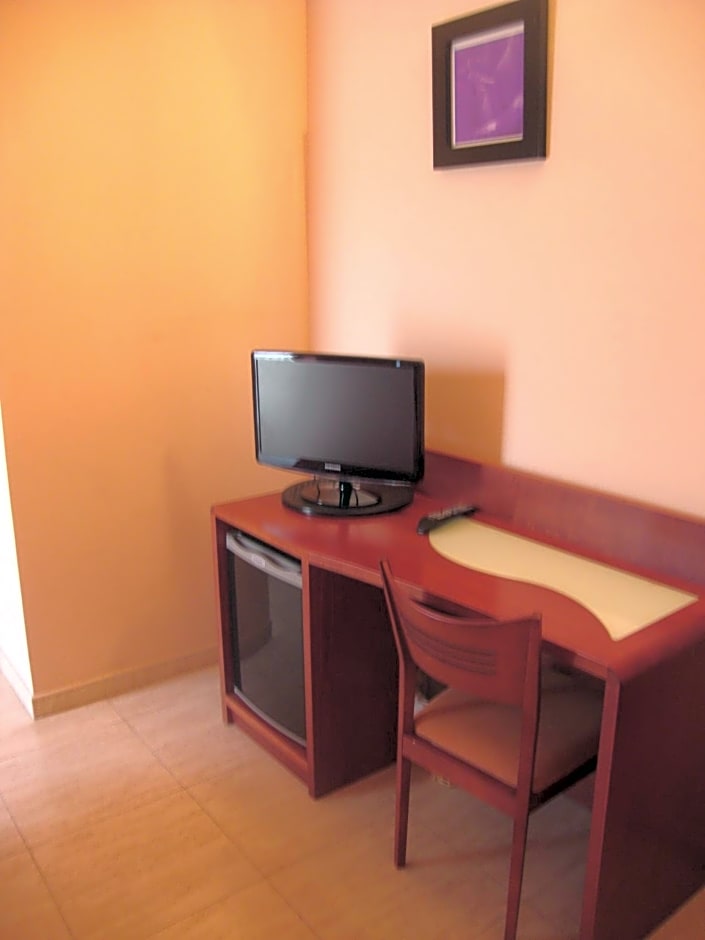 Hotel Sant Quirze De Besora