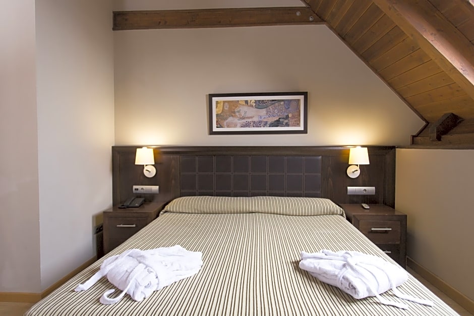 Fun Aragon Hills Hotel & Spa