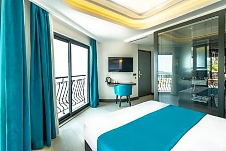 King Room with Spa Bath