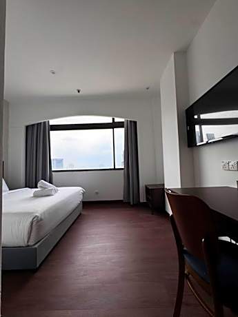Deluxe Queen Room