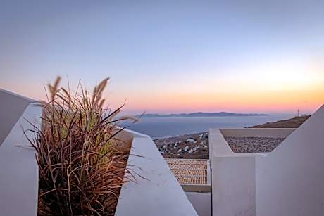 Blu Dot Tinos