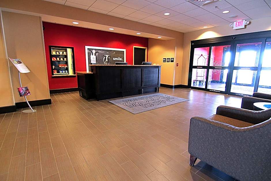 Hampton Inn By Hilton & Suites Grand Forks