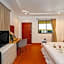 Oceanview Bungalows by EAT, Karon Beach