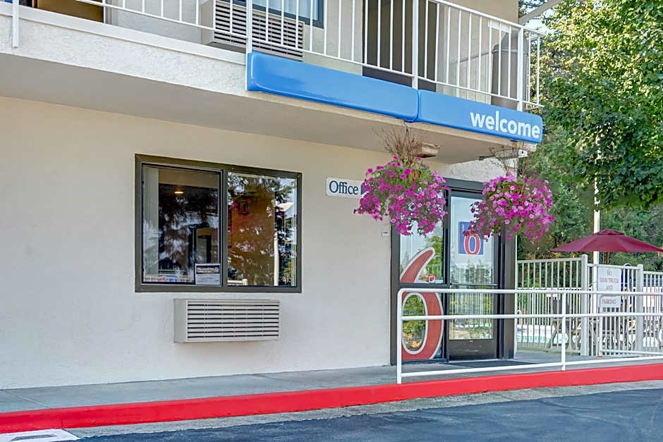 Motel 6-Eugene, OR - South Springfield
